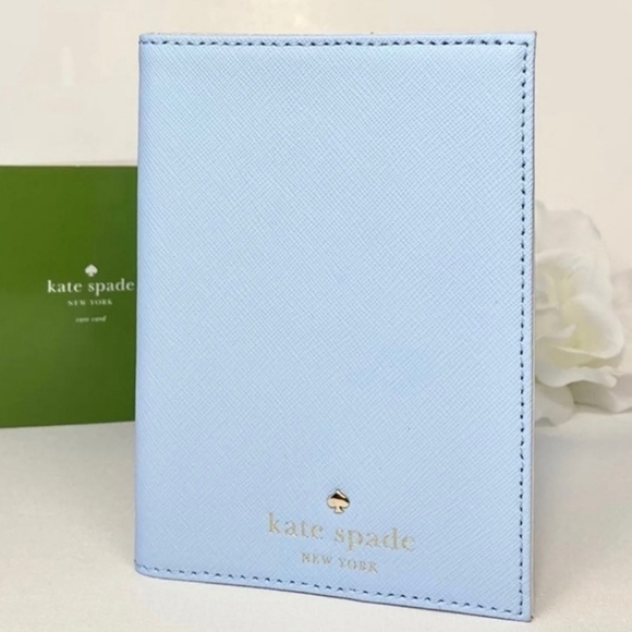 🆕️ NWT Kate Spade Mika’s Pond blue Passport Holder ✨️🩵 - Picture 1 of 4